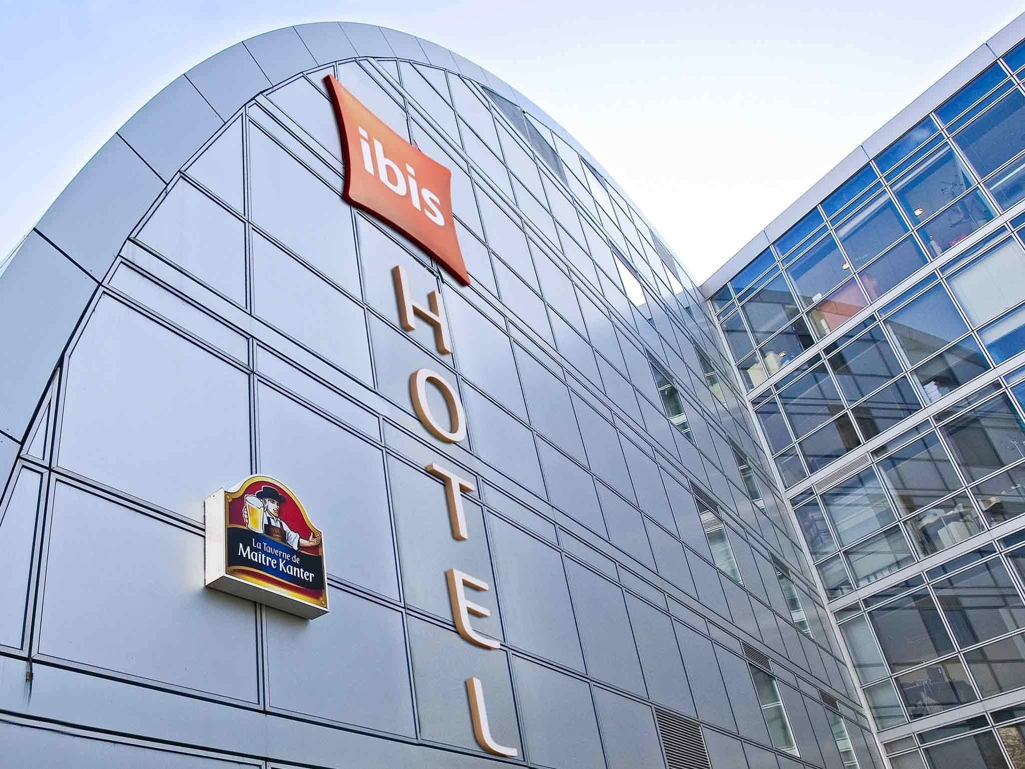 ไอบิส เบซ็องซง ลาซิตี้ Hotel เบอซองซง ภายนอก รูปภาพ